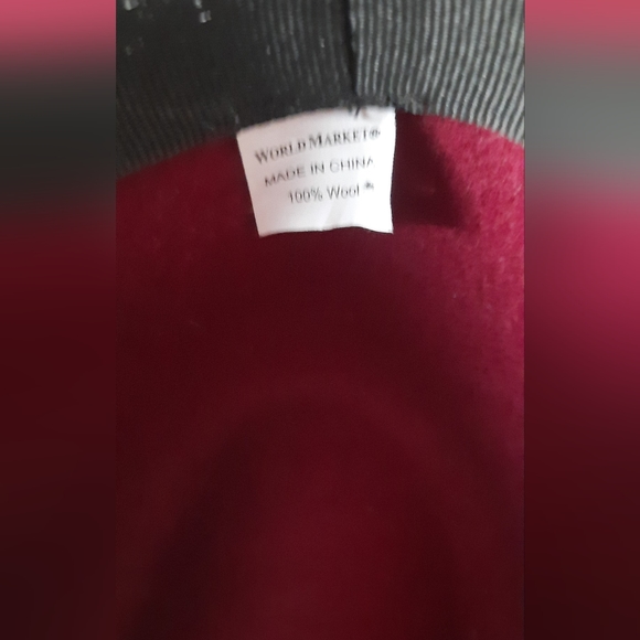 World Market Burgundy Wool Hat Gold Chain Detailing - Picture 10 of 12